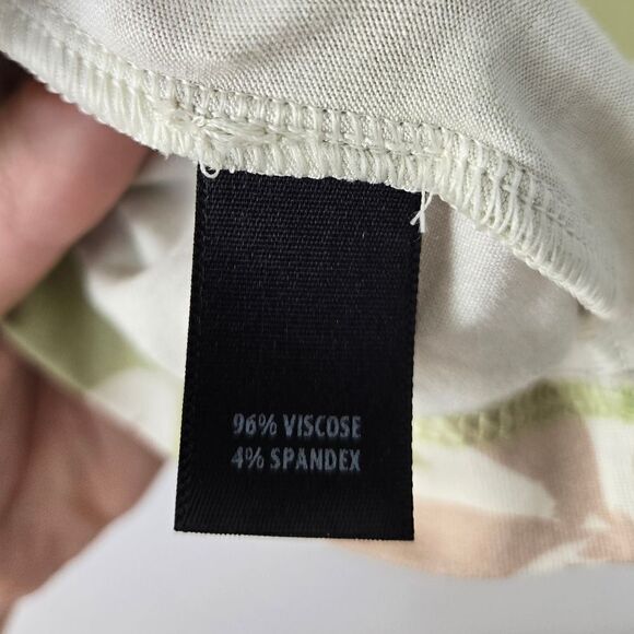 ST. John Collection Floral Print T-shirt NWOT - Picture 5 of 6